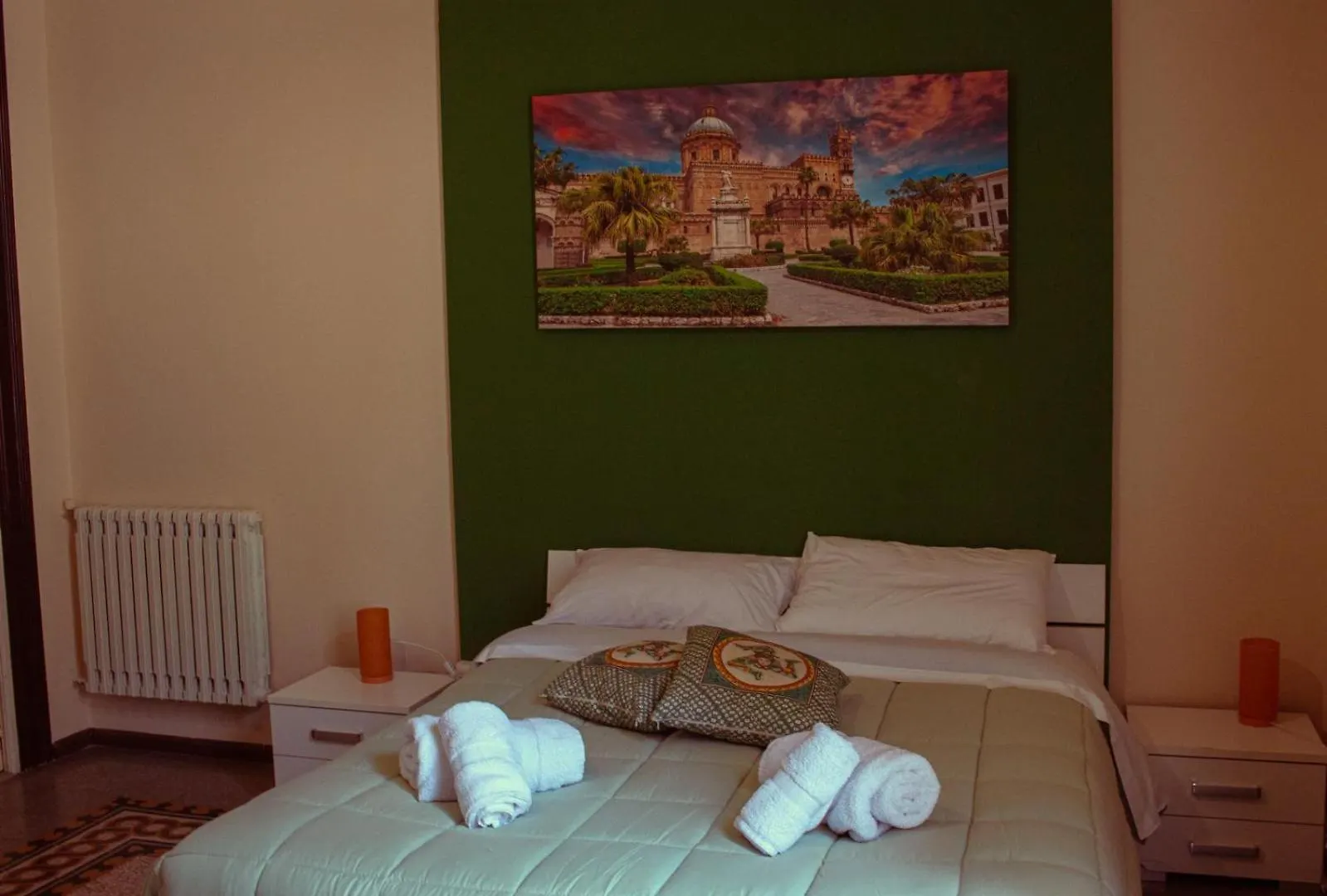 Mizzica Rooms Palermo 0*,  Italy