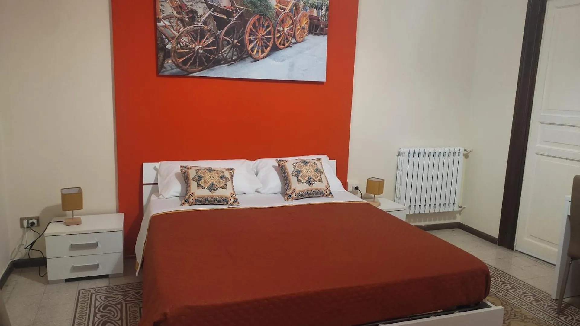Mizzica Rooms Palermo 0*,  Italy