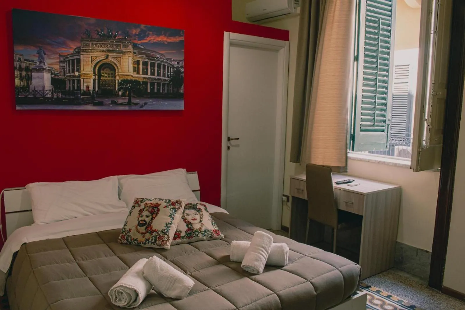 Mizzica Rooms location
